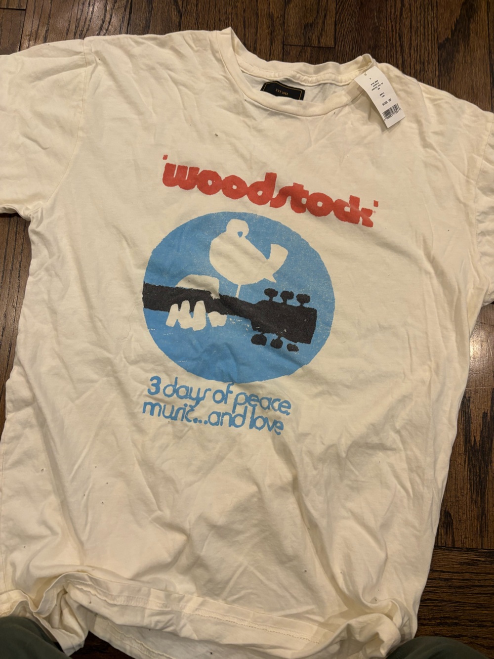 NWT ✨ original retro brand Woodstock Graphic Tee in Cream women’s size xs